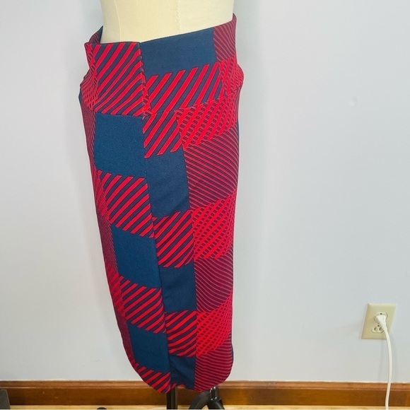 LuLaRoe Navy and Red Cassie Skirt- 2XL- NWT - Picture 3 of 6